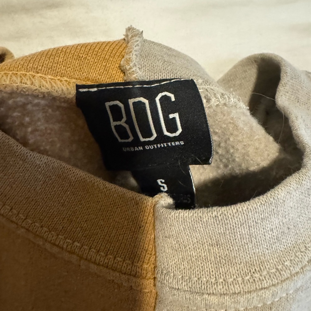 BDG Yellow and Gray Men Sweater - Picture 2 of 3